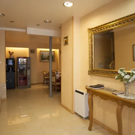 Hotel Cristal 1 *